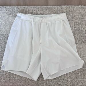 Surge Lined Short 6"
White
Size M